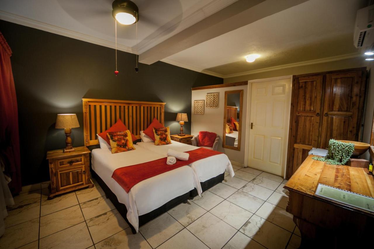 Ivory Tusk Lodge Цанін Екстер'єр фото