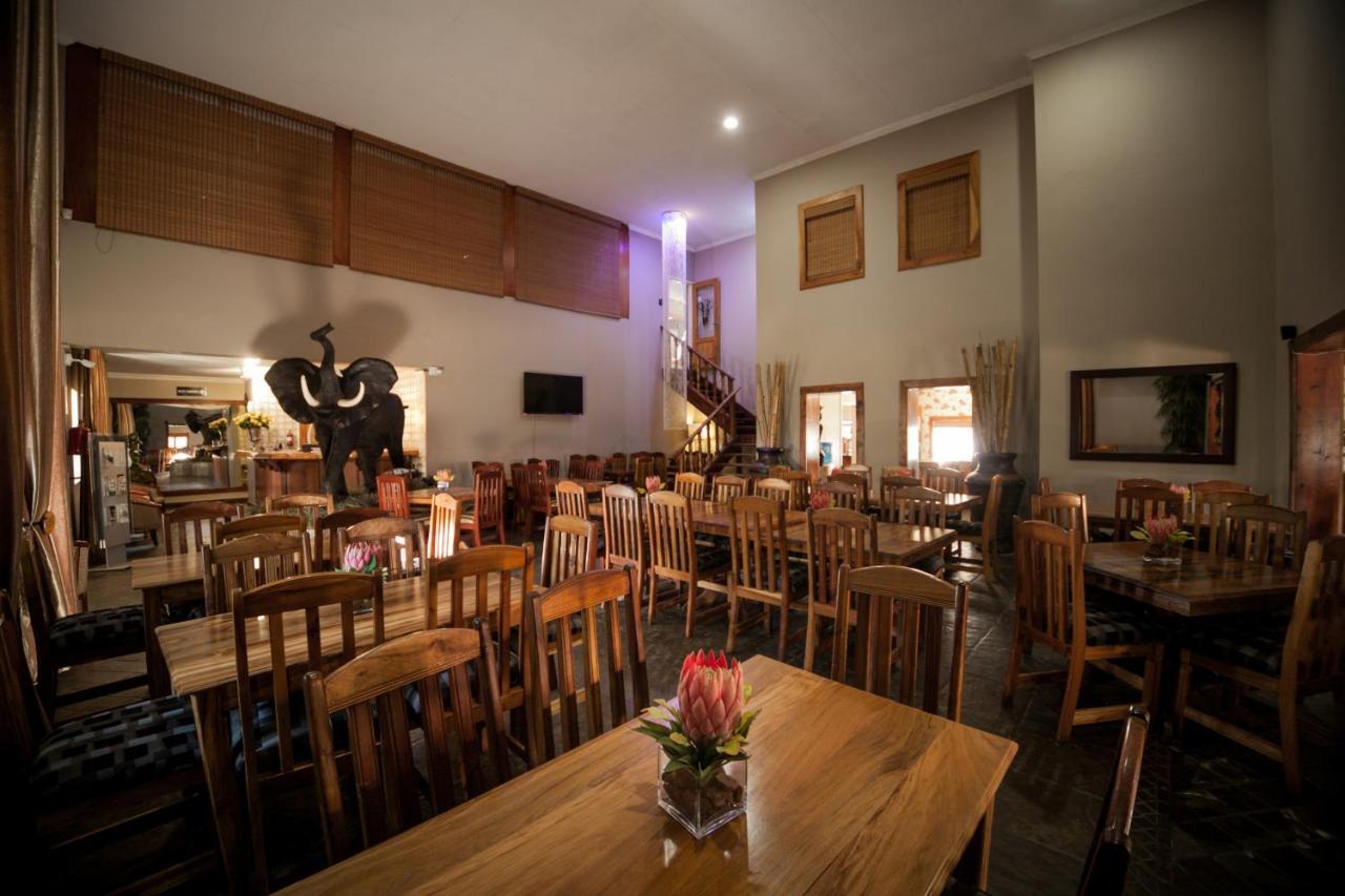 Ivory Tusk Lodge Цанін Екстер'єр фото