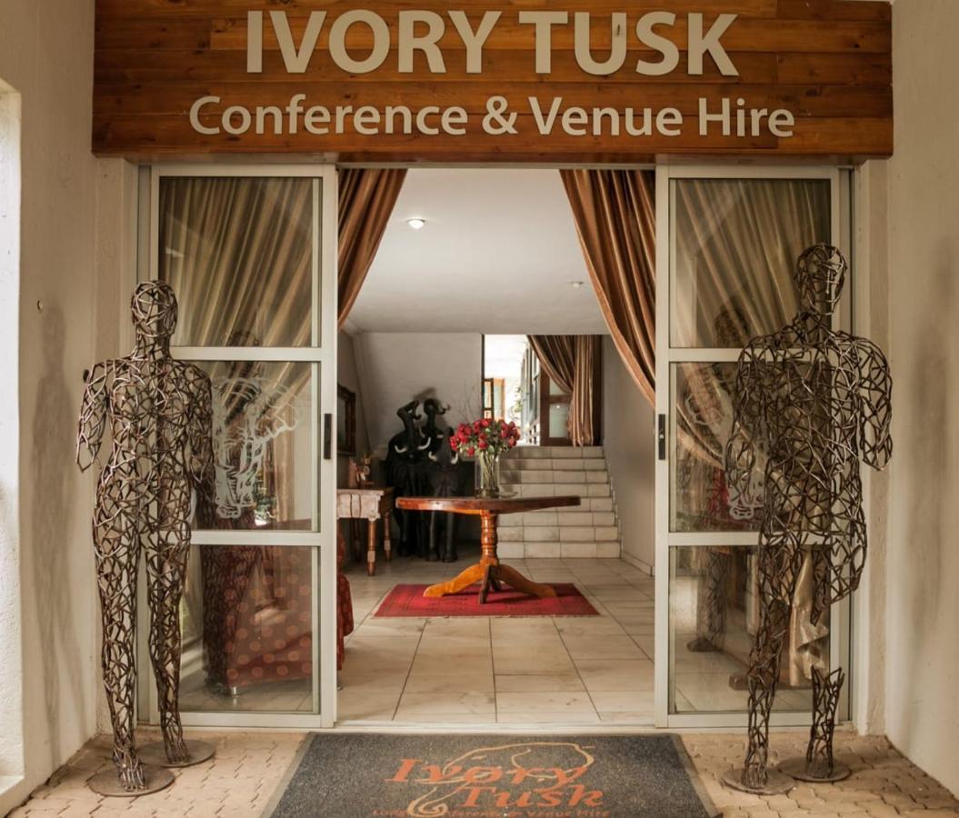 Ivory Tusk Lodge Цанін Екстер'єр фото