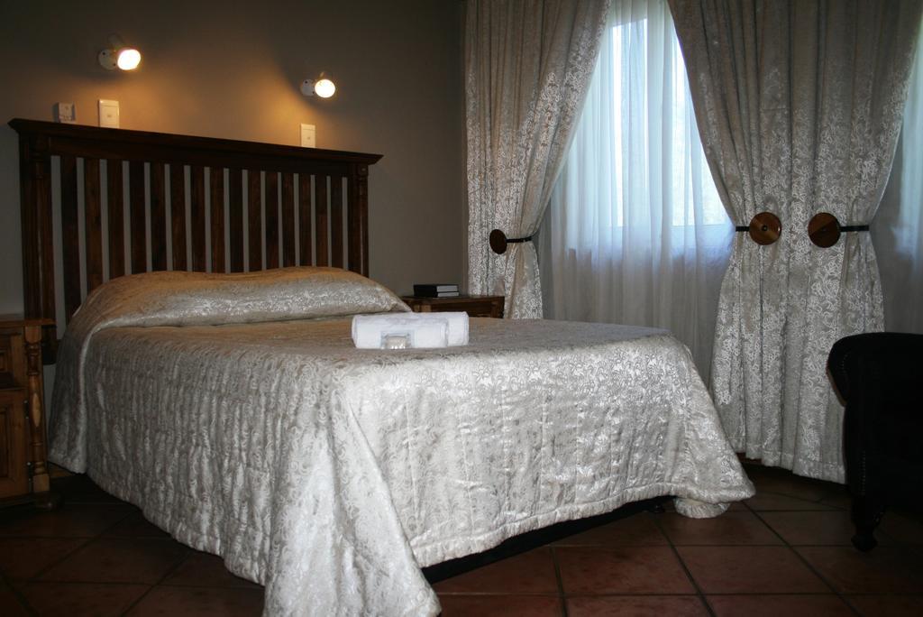 Ivory Tusk Lodge Цанін Екстер'єр фото